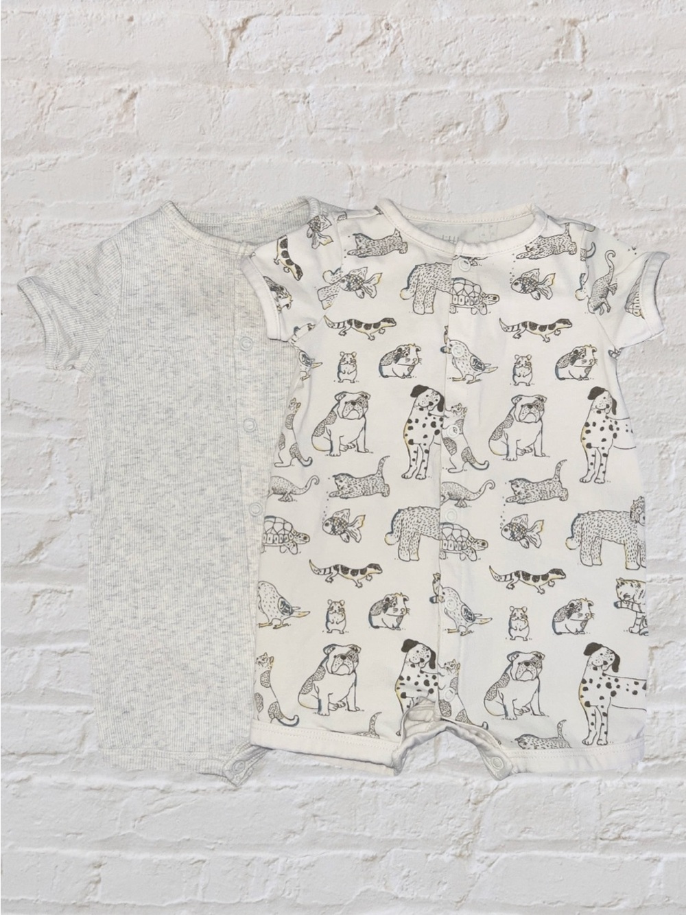 LITTLE PLANET ONESIE SIZE 6M